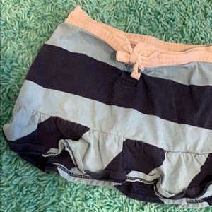 👼🏻5 for $20👼🏻Old Navy Striped Skort